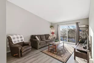 2063 N Park Dr, Saint Paul, MN 55119 - Photo 13