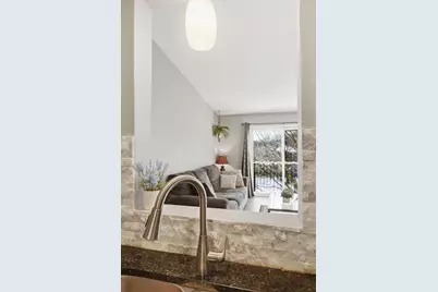 2063 N Park Drive #6, Saint Paul, MN 55119 - Photo 7