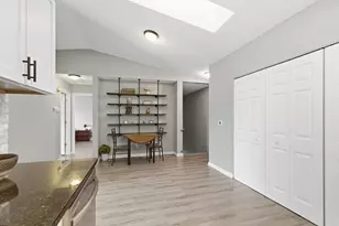 2063 N Park Dr, Saint Paul, MN 55119 - Photo 11