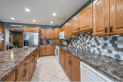 211 Dugan Street S, Welcome, MN 56181 - Photo 7