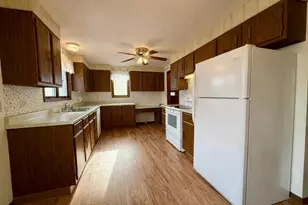 499 E Belleview St, Winona, MN 55987 - Photo 5