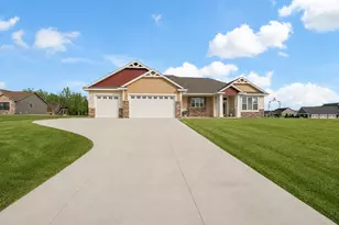 1013 Birch Ave NE, Montgomery, MN 56069 - Photo 1