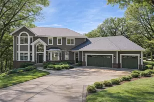 816 Westwood Dr S, Golden Valley, MN 55416 - Photo 1