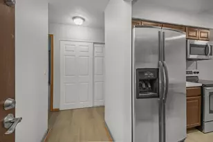 4575 W 80th St Cir, Bloomington, MN 55437 - Photo 7