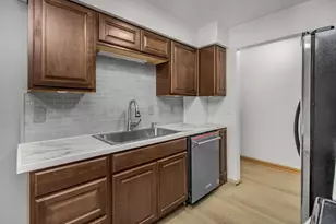 4575 W 80th St Cir, Bloomington, MN 55437 - Photo 9