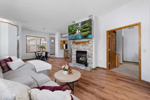 15025 Everleigh Cir, Rosemount, MN 55068 - Photo 9