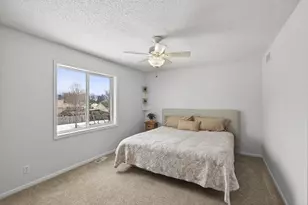 912 Kayla Cir, Belle Plaine, MN 56011 - Photo 9