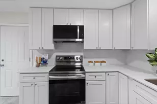 16420 4th Ave N, Plymouth, MN 55447 - Photo 13