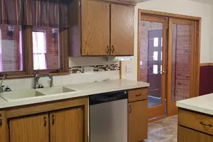 801 3rd St SW, Wells, MN 56097 - Photo 11