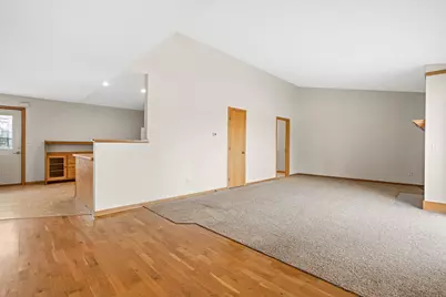 905 W Ridge Court, New Richmond, WI 54017 - Photo 7