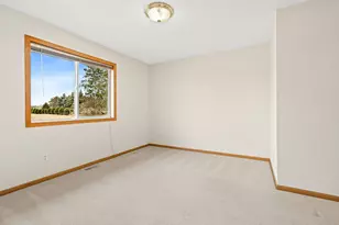 905 W Ridge Ct, New Richmond, WI 54017 - Photo 13