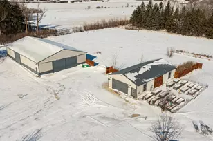 10951 County 8 Road SW, Stewartville, MN 55976 - Photo 3