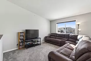 8628 Gateway Cir, Monticello, MN 55362 - Photo 5