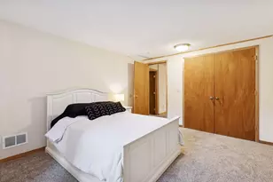 13817 James Ave S, Burnsville, MN 55337 - Photo 25