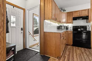 524 Cherry St, Grand Forks, ND 58201 - Photo 11