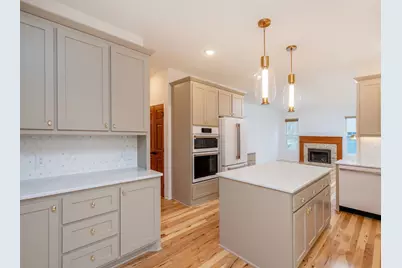 2498 Pond Circle E, Mendota Heights, MN 55120 - Photo 15