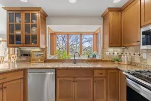 9506 Riverview Ave, Bloomington, MN 55425 - Photo 15