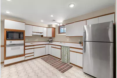 9506 Riverview Avenue, Bloomington, MN 55425 - Photo 49