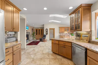 9506 Riverview Avenue, Bloomington, MN 55425 - Photo 17