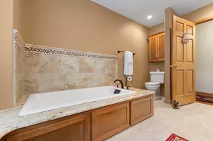 9506 Riverview Ave, Bloomington, MN 55425 - Photo 35