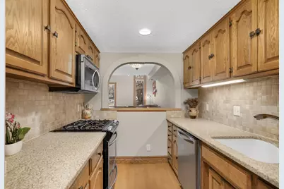 5 Irvine Park #5B, Saint Paul, MN 55102 - Photo 7