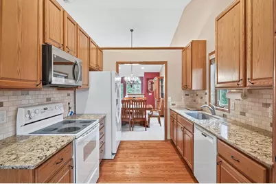 13760 Fenwick Circle, Eden Prairie, MN 55346 - Photo 11