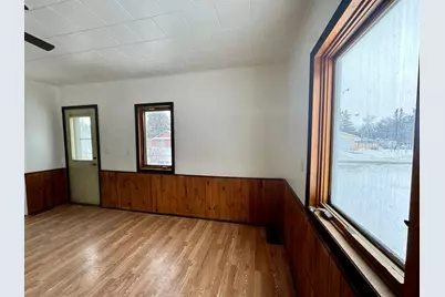 402 2nd Avenue SE, Roseau, MN 56751 - Photo 7