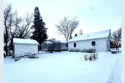 402 2nd Avenue SE, Roseau, MN 56751 - Photo 9