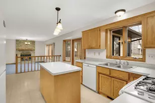 1414 Corral Ln, Woodbury, MN 55125 - Photo 17