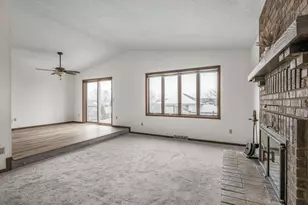 730 Menke Cir, Shakopee, MN 55379 - Photo 5