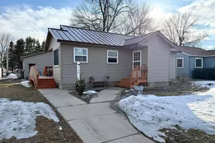 706 E Chestnut St, Redwood Falls, MN 56283 - Photo 1