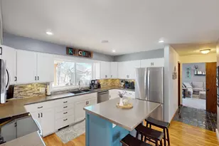 404 Garden Rd, Albert Lea, MN 56007 - Photo 9