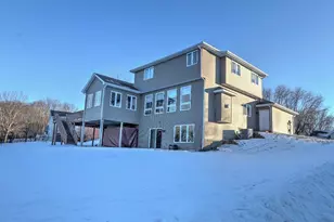 2338 Manuela Dr, Chaska, MN 55318 - Photo 19