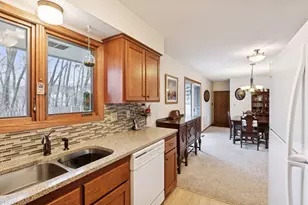 1795 Lake Valentine Rd, Arden Hills, MN 55112 - Photo 19