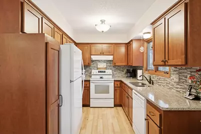 1795 Lake Valentine Road, Arden Hills, MN 55112 - Photo 17