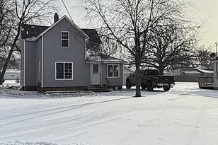 582 Gravel Rd, Montevideo, MN 56265 - Photo 5