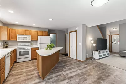 15057 Dunwood Trail #58, Apple Valley, MN 55124 - Photo 11