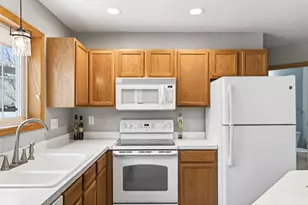 15057 Dunwood Trail, Apple Valley, MN 55124 - Photo 13