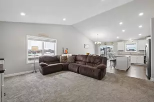 1360 Chestnut Cir, Carver, MN 55315 - Photo 5