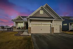 1360 Chestnut Cir, Carver, MN 55315 - Photo 33