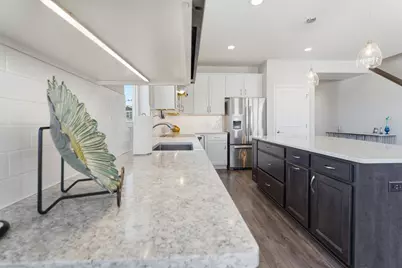 14120 56th Avenue N, Plymouth, MN 55446 - Photo 11