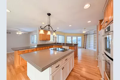 835 Gramsie Road, Shoreview, MN 55126 - Photo 7