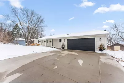 7000 Tecumseh Lane, Chanhassen, MN 55317 - Photo 9