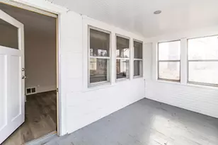 1764 English St, Maplewood, MN 55109 - Photo 3