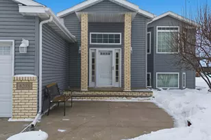 4238 43rd Ave S, Fargo, ND 58104 - Photo 3