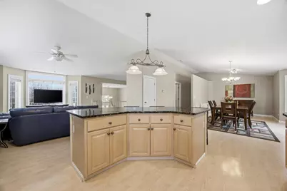 4238 43rd Avenue S, Fargo, ND 58104 - Photo 9