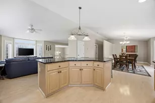 4238 43rd Ave S, Fargo, ND 58104 - Photo 9