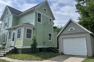 428 S Ash St, Crookston, MN 56716 - Photo 3