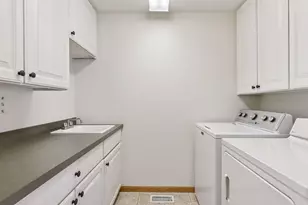 7174 Arthur Dr, Woodbury, MN 55125 - Photo 31