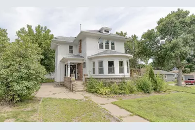 902 White Street, Jackson, MN 56143 - Photo 1